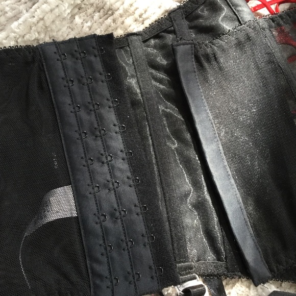 NWT Frederick's Waist Cincher w. Garters SZ M/L - Picture 6 of 10